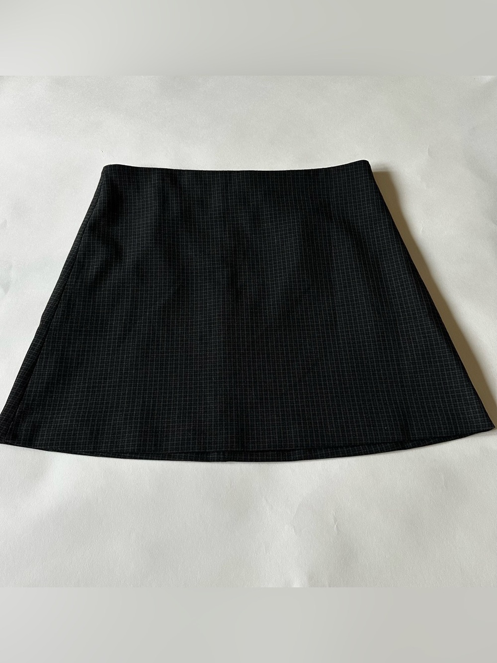 Aritzia Wilfred Charcoal Plaid Mini Skirt — Size 12